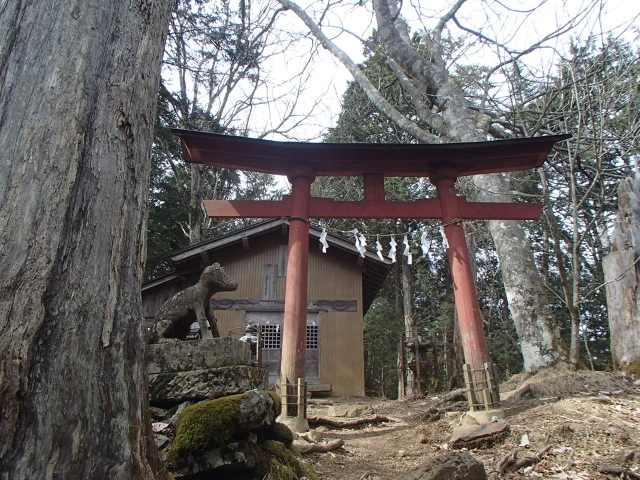3.3両神山神社.JPG