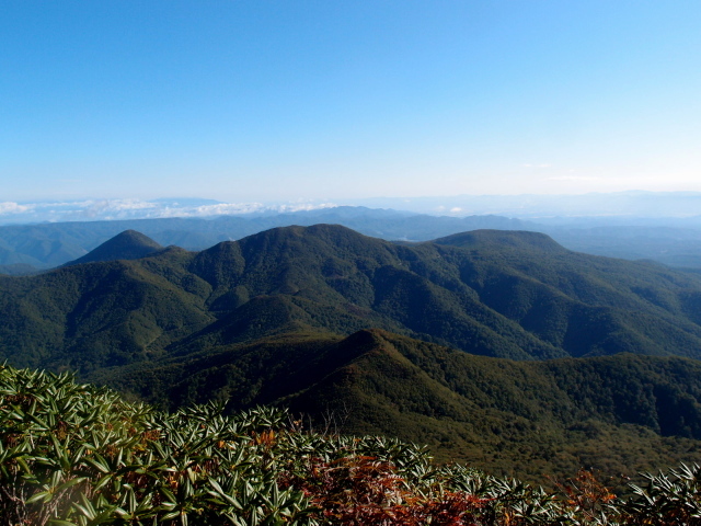 5.2小白森山と安達太良山.JPG